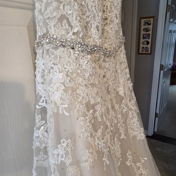 Beautiful Studded/Lace Up Strapless Wedding Dress - Picture 3 of 9